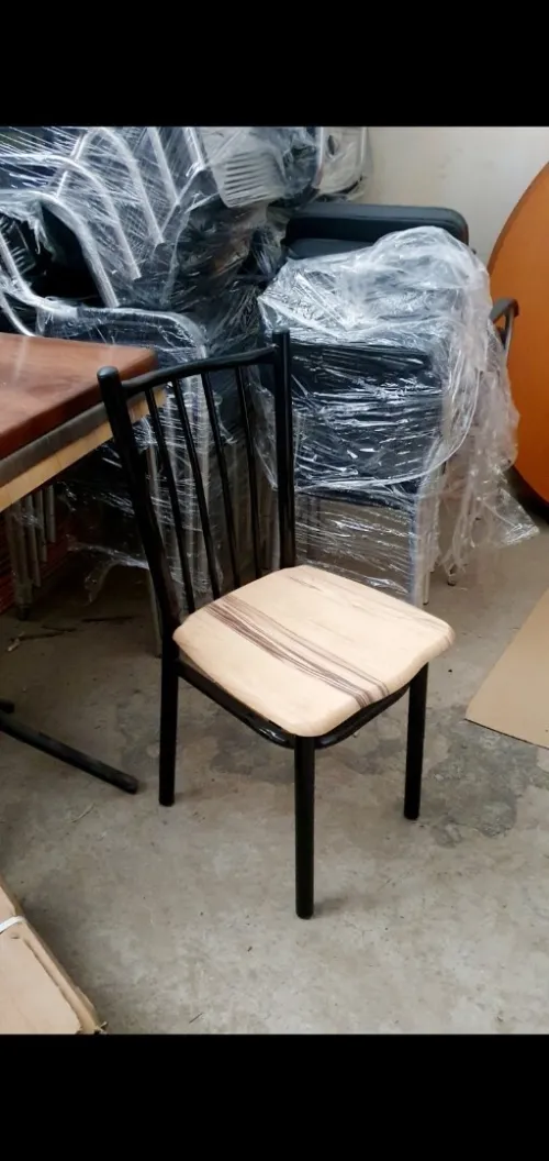  Fabrication chaises et table cafétéir 