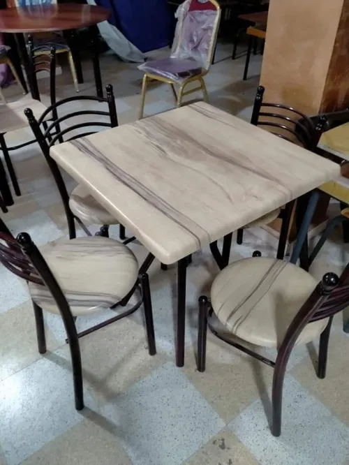  Fabrication chaises et table cafétéir 