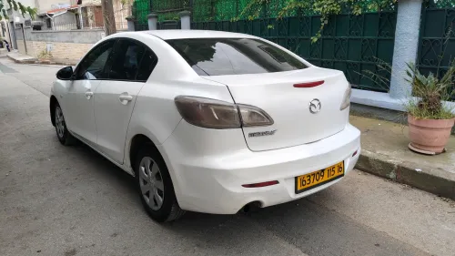 Mazda 3 box 2015 