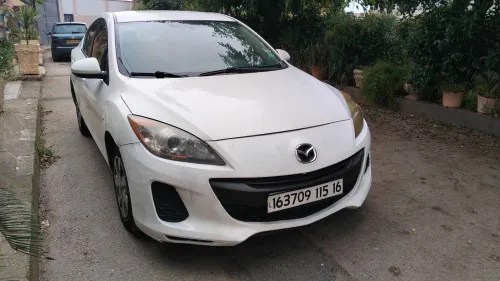 Mazda 3 box 2015 