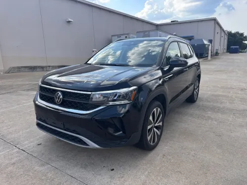 Volkswagen Taos 2024 SE Black 