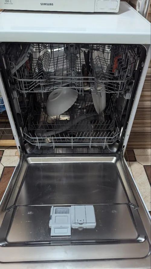 Ariston 13 couverts quasi neuf 