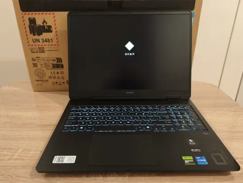 HP OMEN 16 i7-14650HX RTX 5060 16 Go RAM 1To SSD - Écran QHD+ 240Hz