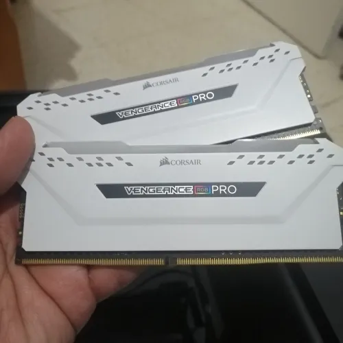 Ram Ddr4 3600Mhz Corsair Vengeance Pro RGB White/Silver