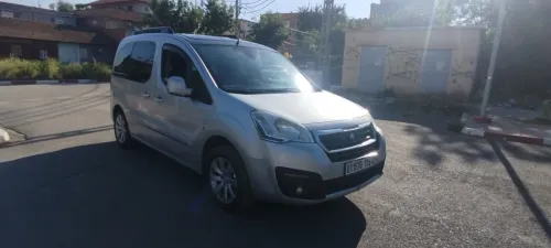 Peugeot Partner 2016 Tepee Allure 