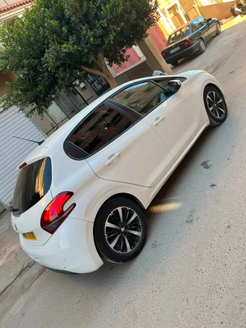Peugeot 208 2019 Active Facelift