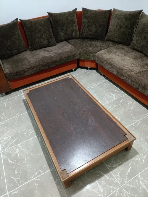 Table basse en bois rouge massif khasetha zdjaja