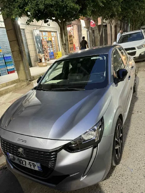 Peugeot 208 2023 Allure Pack