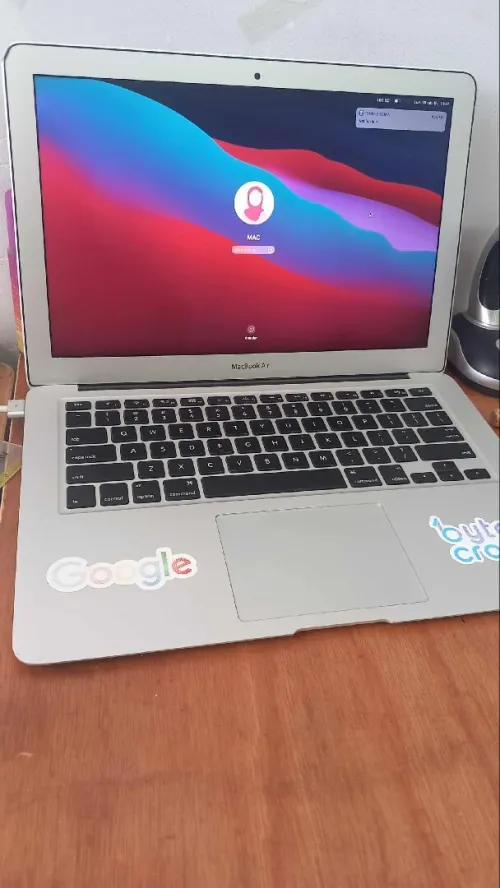 Macbook air 2017 13.3" 8Gram i5 stockage 128g cycle de batterie 700 clavier lumineux