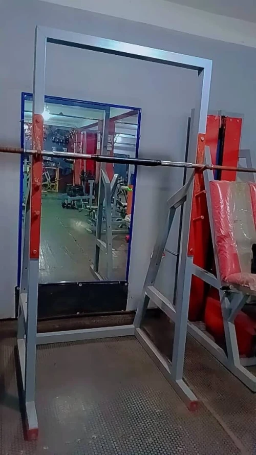 Matériel de salle de musculation 