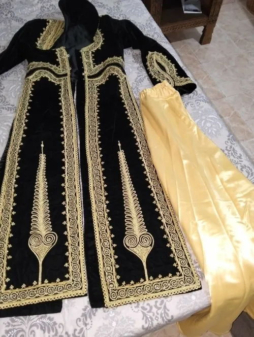caftan noir velours & broderie dorées