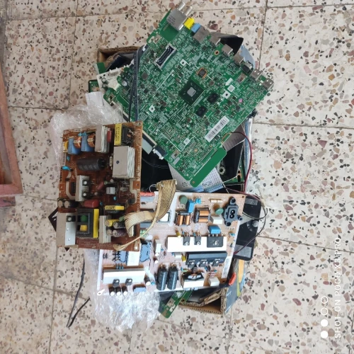 Diverses pièces téléviseur 