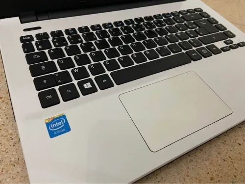 Acer E5-411 Slim Écran 14