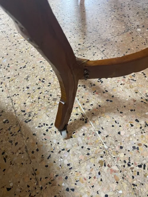 Salon egyptienne en bois rouge