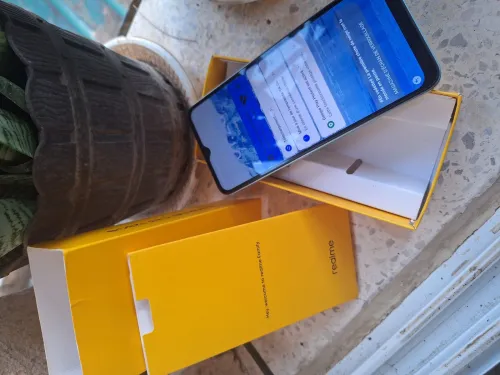 Realme C 33