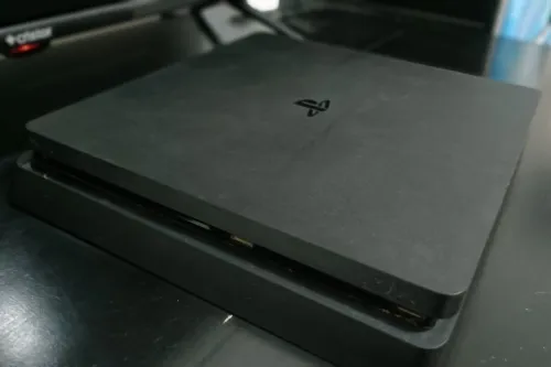 PlayStation 4 Slim 500 Go à vendre