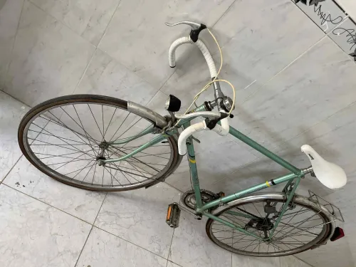 Vélo de route DELISLE très bon état marque française 