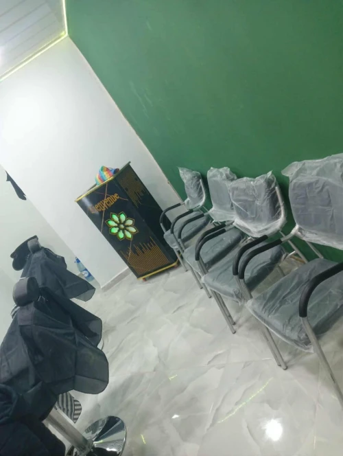ماتريال صالون حلاقة