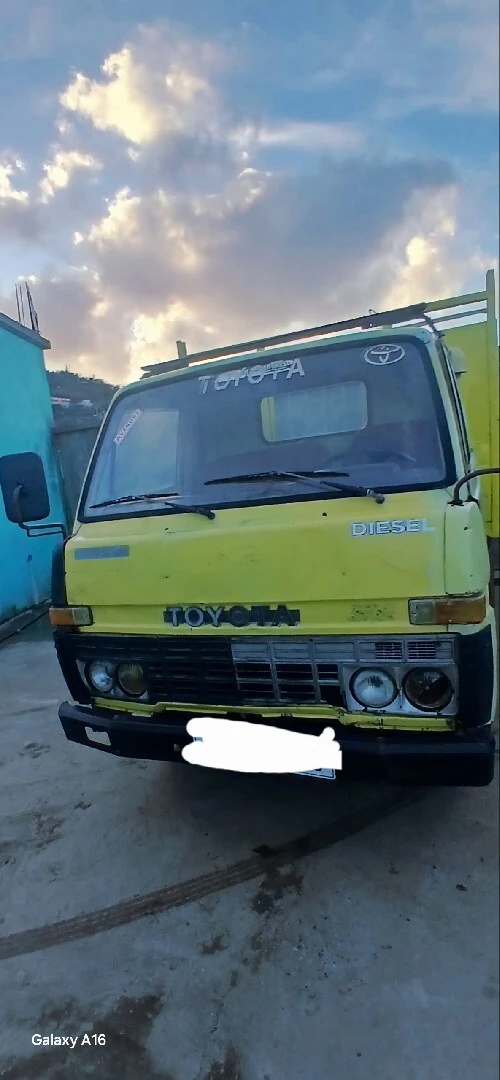 Toyota B30 1984