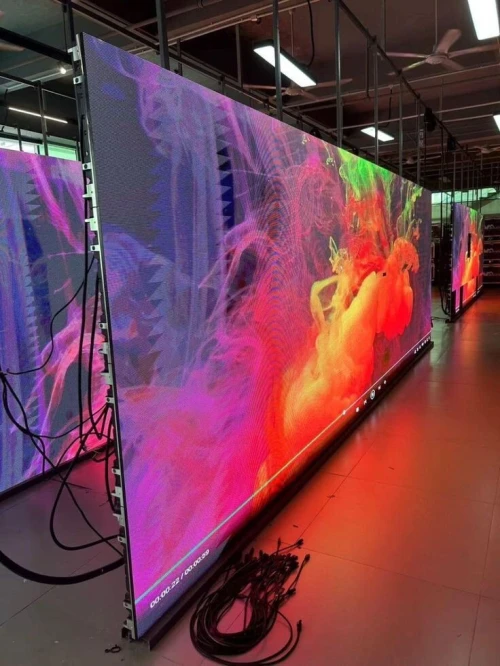 Fabrication des panneaux publicitaires lumineux