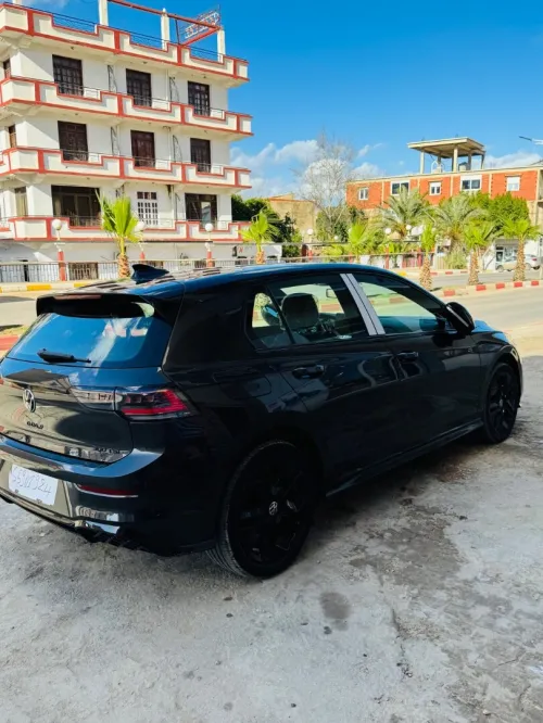 Volkswagen Golf 8 2025 R Black Edition 