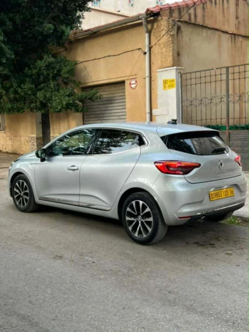 Renault Clio 5  2023 