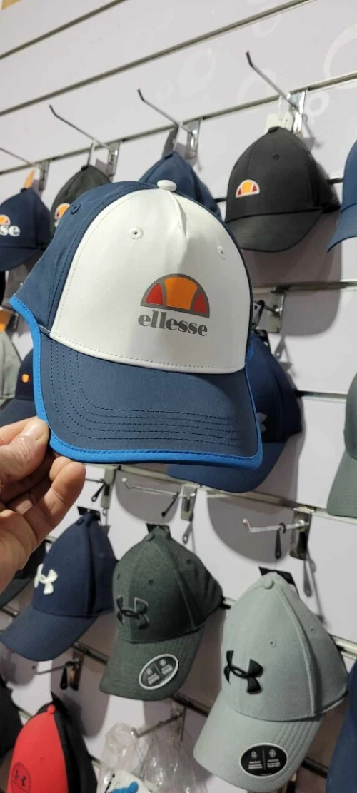 Casquette elllesse originale gros et détail 