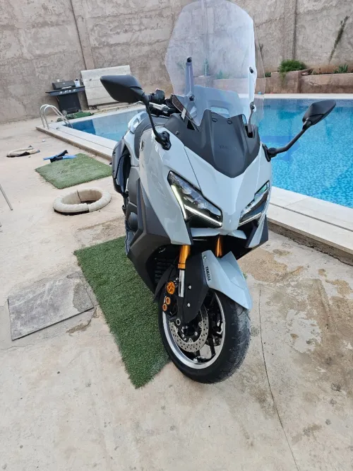 Yamaha Tmax 2025