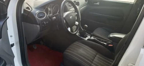 Ford focus 2011 