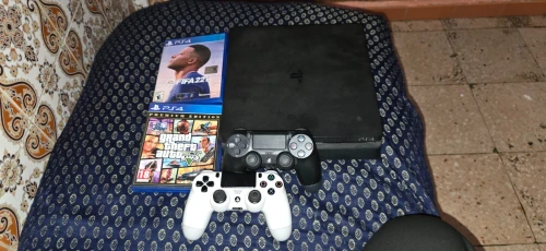 Ps4 slim