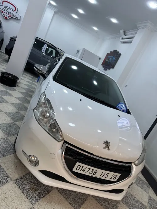 Peugeot 208 2015 