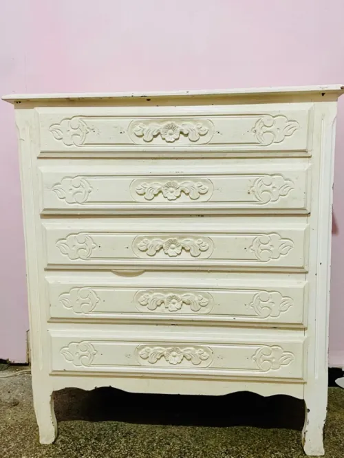 Commode classique sculptée en vrai bois 