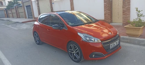 Peugeot 208 2016 Allure Facelift