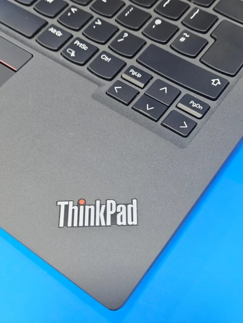 MICRO PORTABLE THINKPAD T14s GEN2 CORE I5-1135G7 DDR4 8GB SSD 256GB NVME ECRAN 14" FHD TACTILE