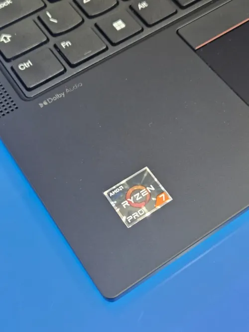 LAPTOP LENOVO THINKPAD T14 GEN5 RYZEN 7 PRO 8840U DDR5 32GB SSD 512GB / 14" TACTILE