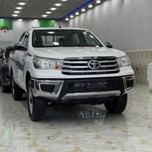 Toyota HILLiX 2025 
