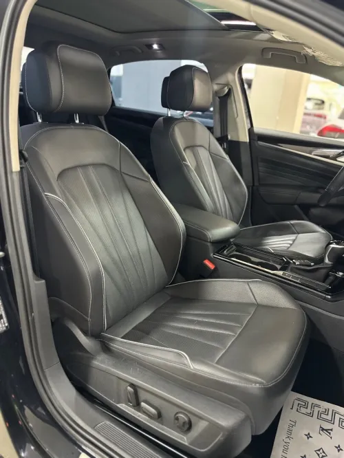 Volkswagen Passat 2024 