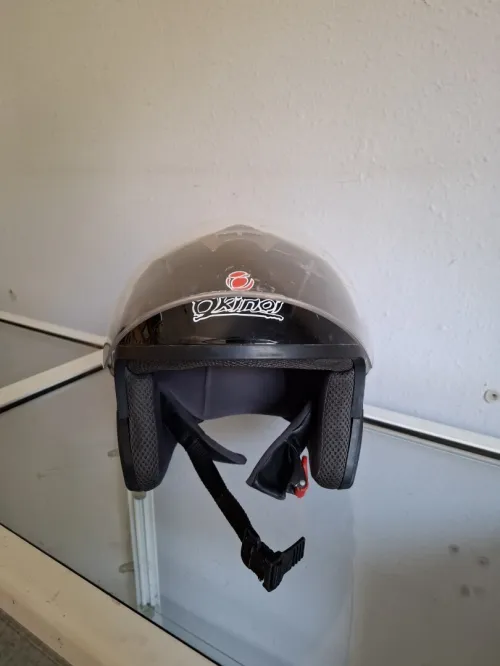 Casque moto de la marque okinoi