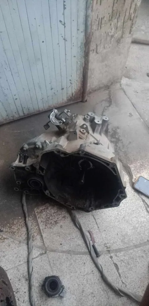 Pièces opel astra H zafira B 1.7 Cdti