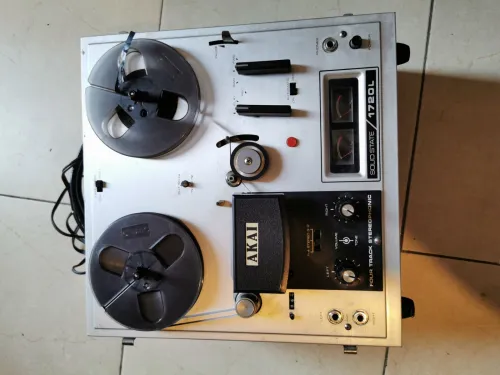 Magnéto enregistreur Akai