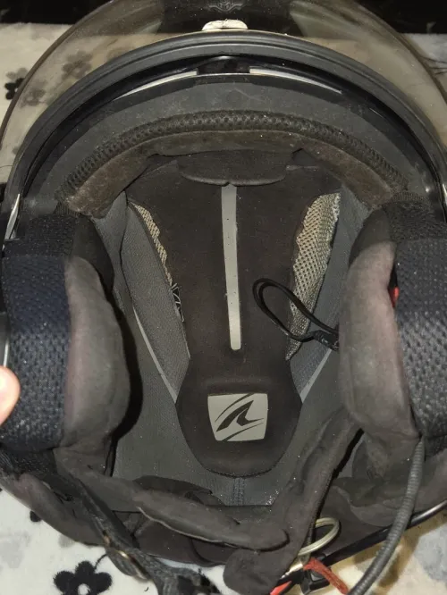 Vend casque noir et blanc SHARK TAILLE XL