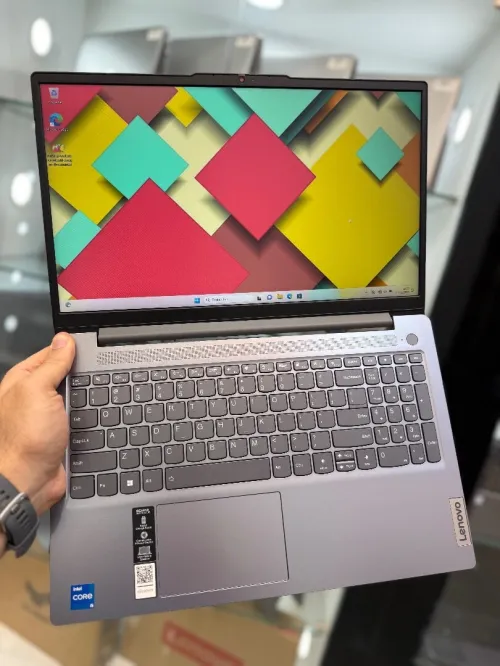 Lenovo IdeaPad Slim 3i Tactile - i5 1335U - 8Go Ram - 256Go SSD - Intel UHD Graphics