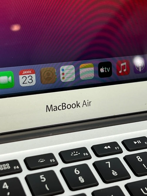 MacBook Air 2015 13.3" i5 - 8Go Ram - 128Go SSD - Intel HD Graphics 