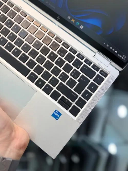 HP EliteBook 1040 X360 G8 - i5 1145G7 - 8Go - 256Go - Intel Iris Xe Graphics