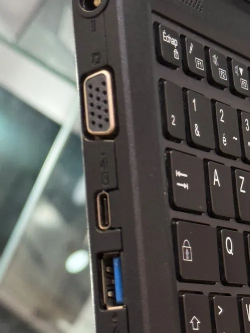 Fujitsu Siemens LifeBook i5 8250U - 8Go - 256Go SSD - Intel UHD Graphics
