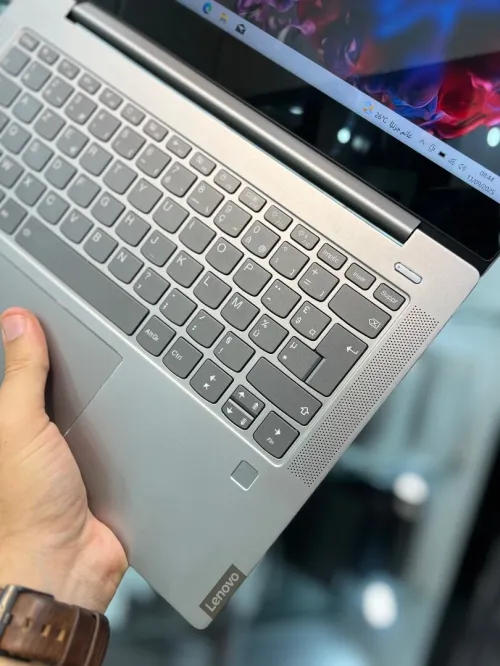 Lenovo IdeaPad S520 - Ryzen 7 3700U - 8Go - 512Ssd - AMD Vega 10 Graphics