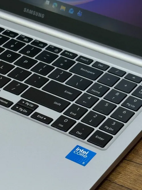 Samsun Galaxy Book 4 FHD - Intel Core 5 120U - 16Go - 512Go - Intel R Graphics