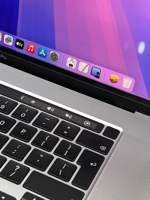MacBook Pro 2019 16 Retina - i9 - 16Go Ram - 1To SSD - Radeon 5500M 4Gb