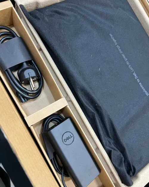Dell Latitude 5550 - Intel Core i7 1365U - 32GB RAM - 512GB SSD - Intel Iris Xe Graphics