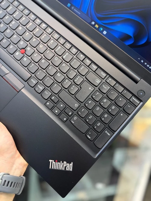 Lenovo ThinkPad E15 FHD - i5 1135G7 - 16Go - 512Go - MX450 2Go
